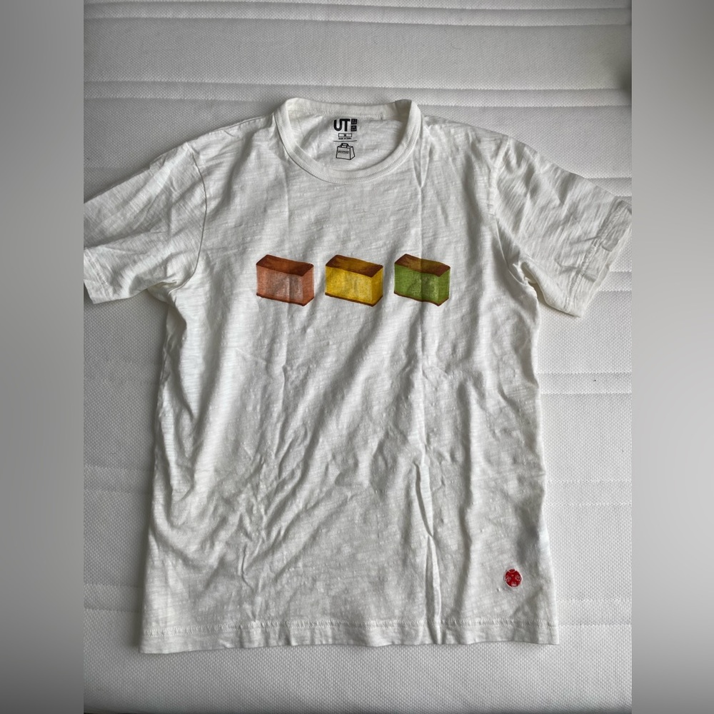 Uniqlo Cream Shirt with Graphic